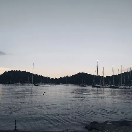 Appartement A1- Mikro Karavi *