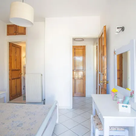 A1- Mikro Karavi Nydri (Lefkada)