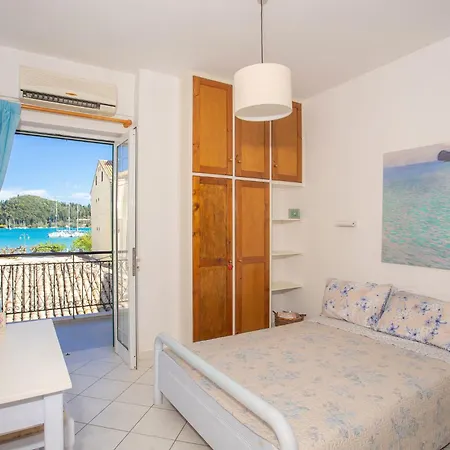 Apartment A1- Mikro Karavi