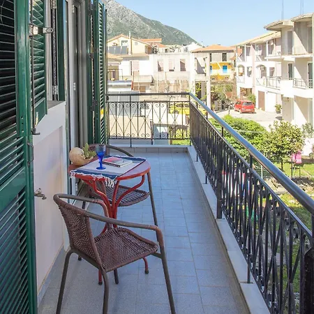 A1- Mikro Karavi Nydri (Lefkada)